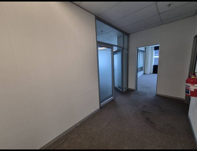 109M² OFFICE TO LET IN SANDTON CENTRAL